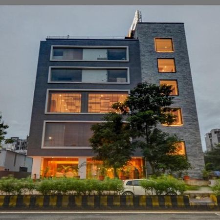 Pinnacle Grand Hotel Ahmadabad Zewnętrze zdjęcie